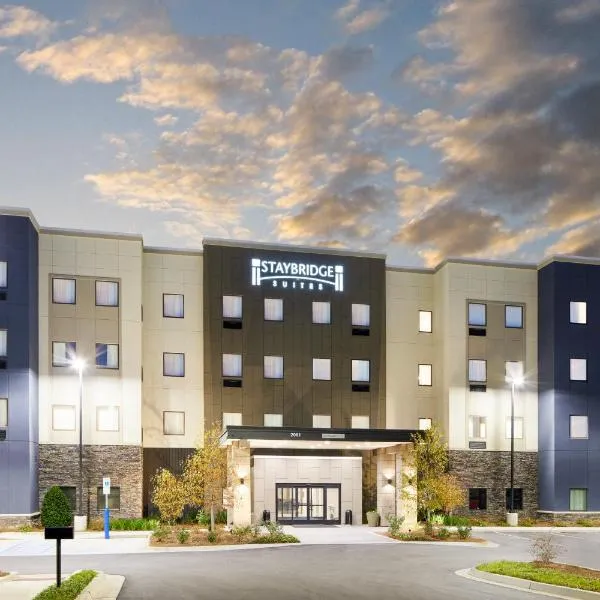 Staybridge Suites - Auburn - University Area by IHG, Hotel in Auburn