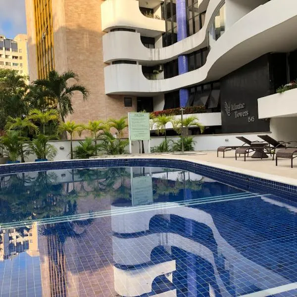 Flat encantador no Atlantic Towers, hotel in Salvador