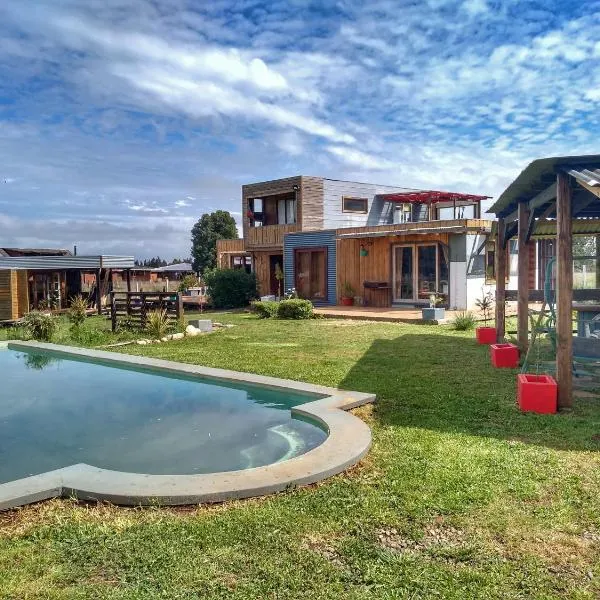 Ecolodge Lanalhue Hostel, hotel v destinaci Cañete