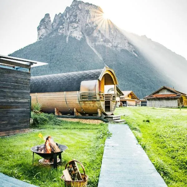 Schlafen im Fass - Schlaffass - Abenteuer - Romantik - Haslifass, hotel in Innertkirchen