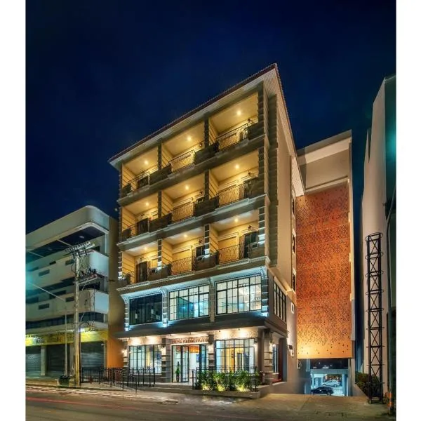 Nine River Hotel, hotel v destinaci Ratchaburi