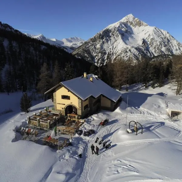 Rifugio Baita Gimont, hotell i Cesana Torinese