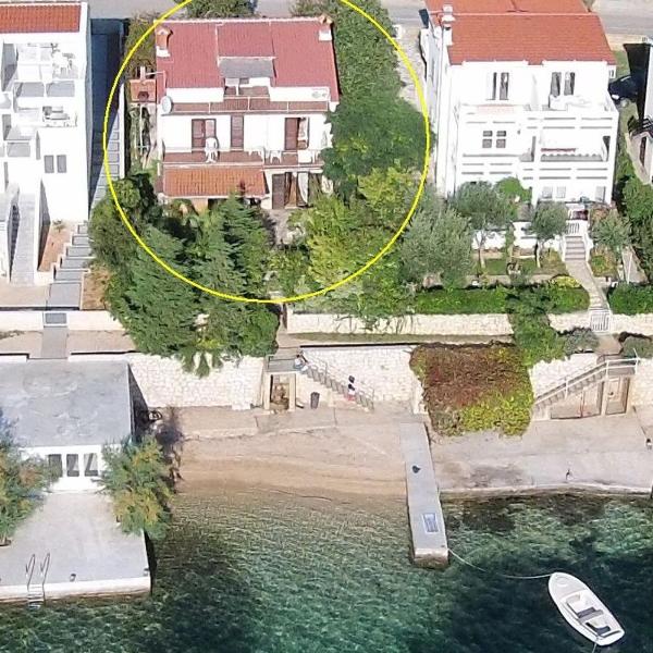 Apartments Ljubo - 15m from the sea