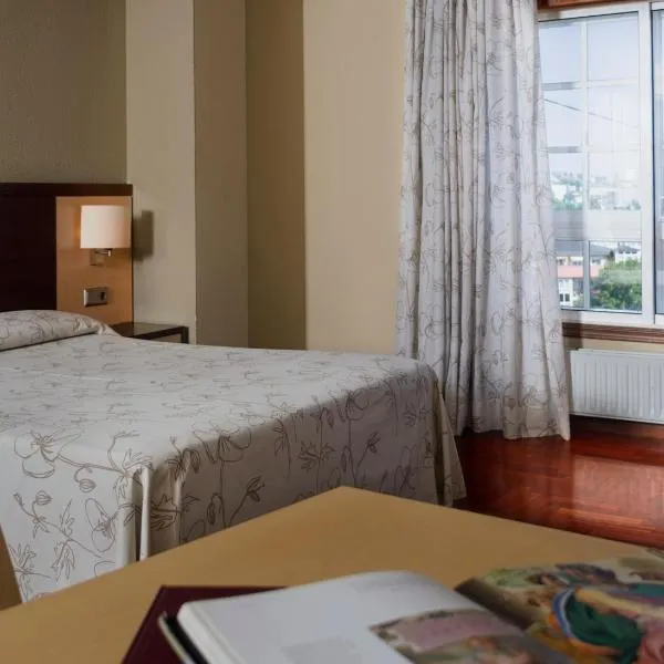 Apartamentos Portazgo, hotel in A Coruña