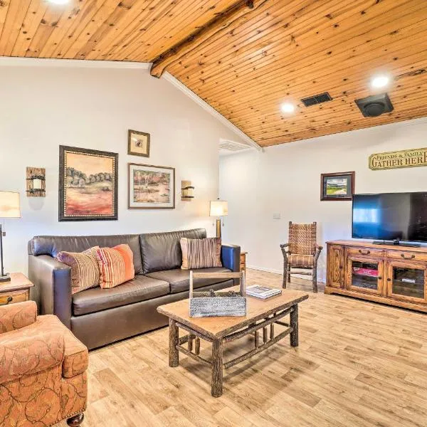 Relaxing Rural Harrison Home - 11 Mi to Town, hotel em Harrison