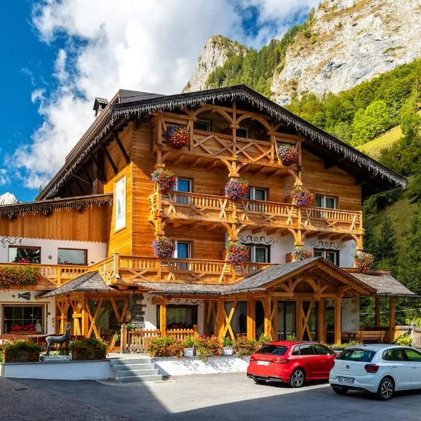 Alpenhotel La Montanara, hotel v destinaci Rocca Pietore
