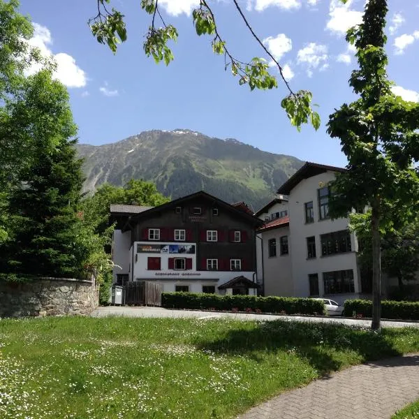 Adventure Hostel, hotel in Klosters