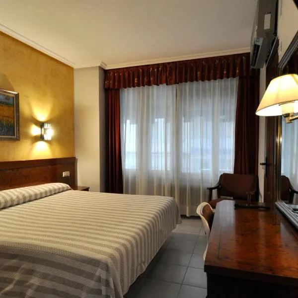 Hotel Aragón, hotel in Salamanca
