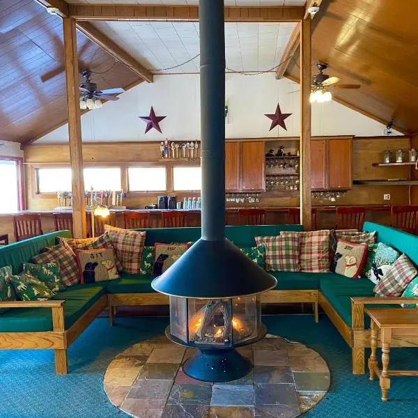 Bromley View Inn, hotel in Bondville