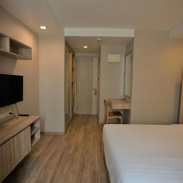 Baan Tanwa - MRT Ratchadapisek Exit 1 or 2 โรงแรมในกรุงเทพมหานคร