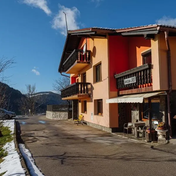 Apartment Jorsi with Mountain View, hotell sihtkohas Zreče