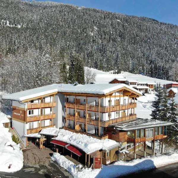 Arlbergerhof Vital, hotelli kohteessa Weissensee