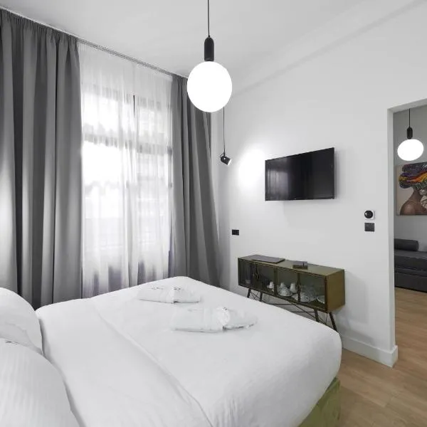 The Maroon Bottle Hotel, מלון בסלוניקי