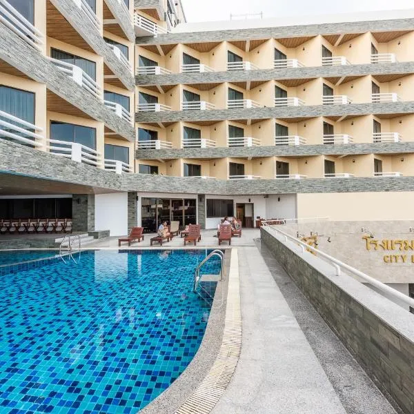 City Beach Resort, hotel em Hua Hin