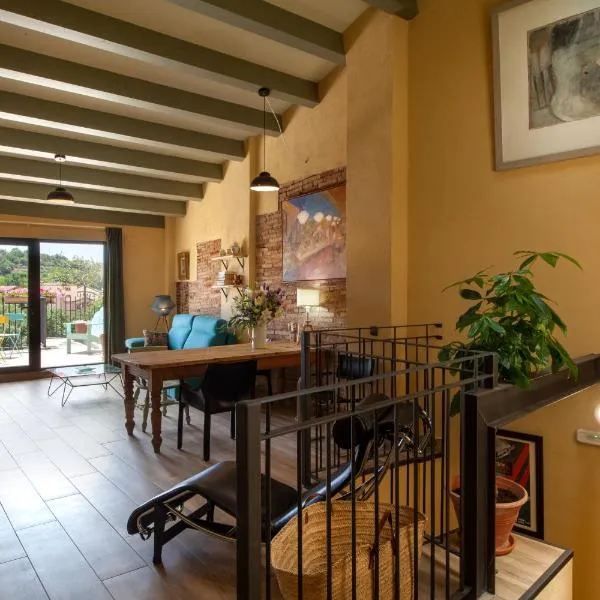 Priorat Aparthotel, hotel din Falset