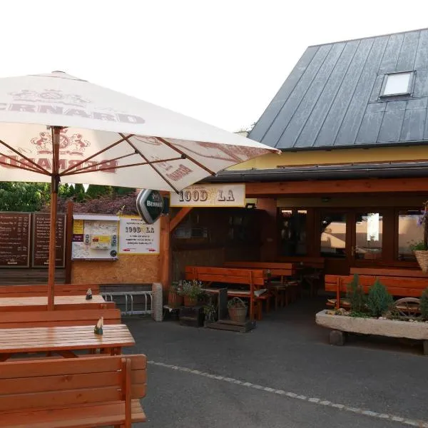 100dola, Hotel in Malé Hoštice