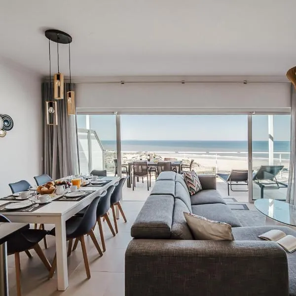 Beachfront Atlantic Sunset A07, hotel in Casal da Lagoa Seca