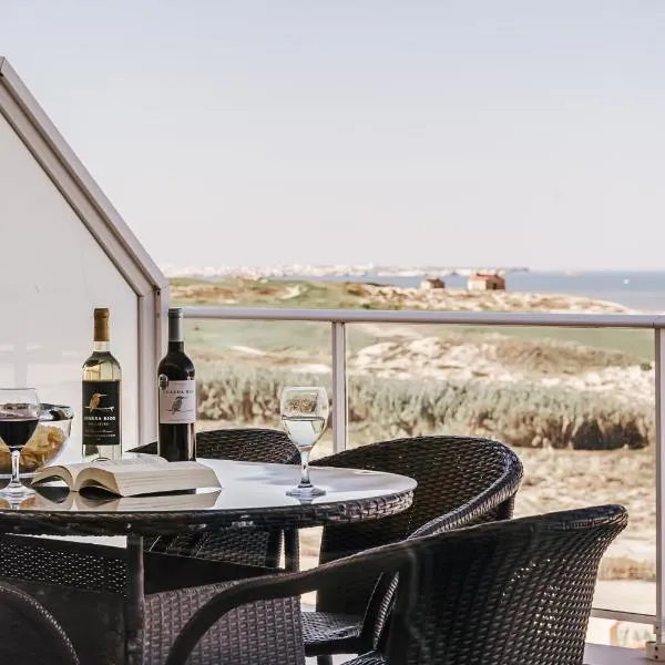 Beachfront Atlantic View A09, ξενοδοχείο σε Casal da Lagoa Seca