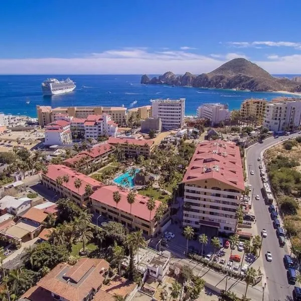 Best Location in Medano Beach -Marina Sol LRG 2 Bed Steps to Beach, Downtown & Marina, hotel a Cabo San Lucas