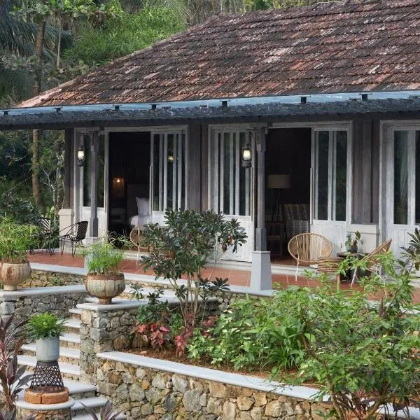 Periyar River Lodge、Thattakādのホテル