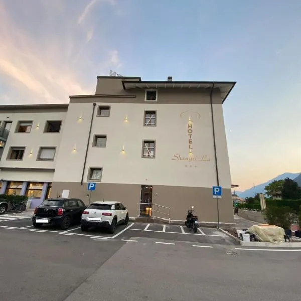 Hotel Shangri-La、アーラのホテル