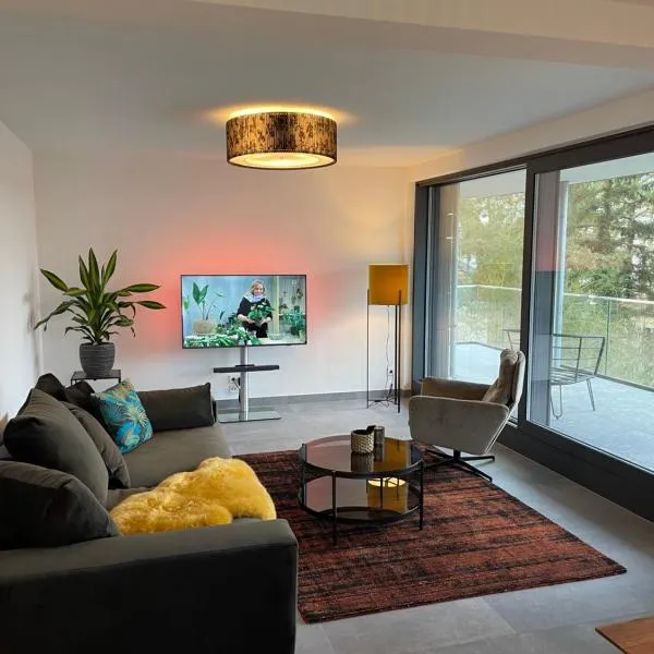 Basalt Lodge am Lehnitzsee, hotel in Oranienburg