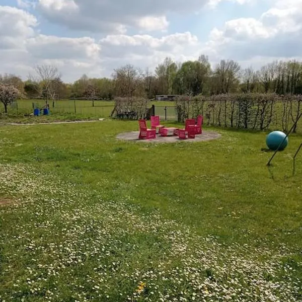 Bungalow la Bohémienne, hotel u gradu Oissel