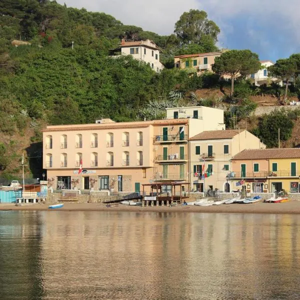 Hotel l'Approdo, hotel v destinaci Porto Azzurro