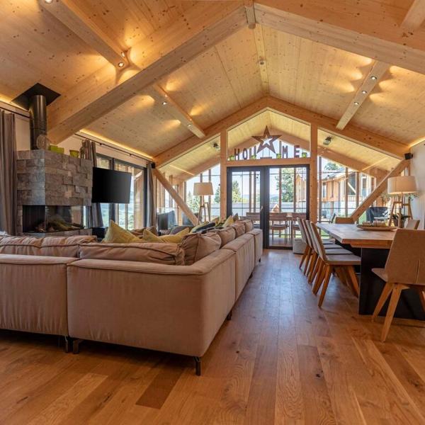 Luxury chalet with pool and sauna, skilift at 500m