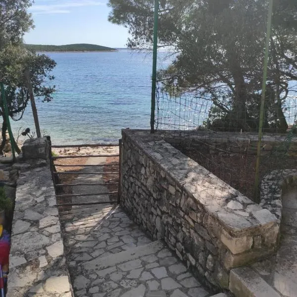 Kapetanska kućica na moru, hotel in Cunski