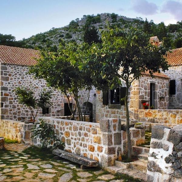 Vacation home Varos, Starigrad Paklenica, near national park Paklenica