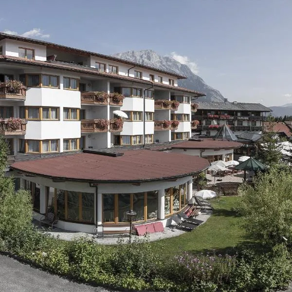Aktiv-Hotel Traube am Mieminger Sonnenplateau、Wildermiemingのホテル