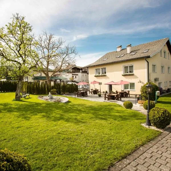 Pension Knoll, Hotel in Schörfling am Attersee
