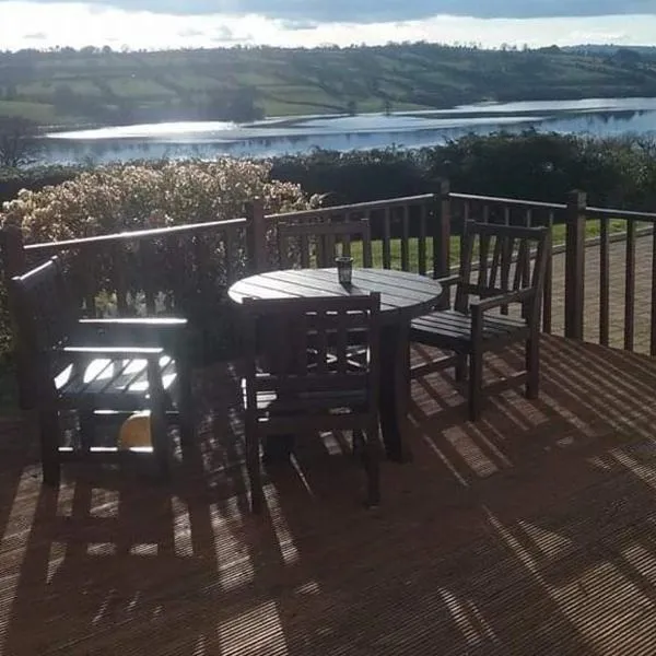 SHALOM - IN THE HEART OF THE LAKES, Hotel in Arvagh