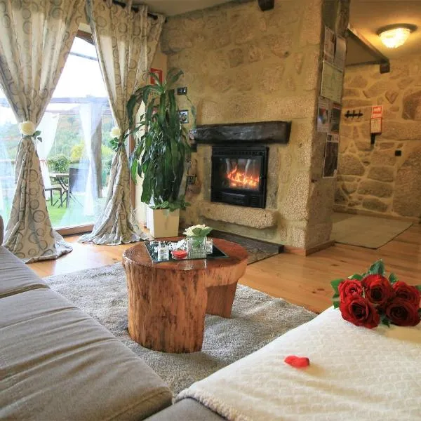 Love Story - Piscina & Sauna - Lareira, ξενοδοχείο σε Arcos de Valdevez