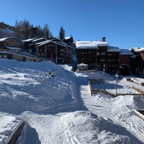 4P au pied des pistes, refait à neuf, La Plagne, avec WIFI, hotel in Les Coches
