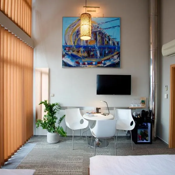 贾布朗尼公寓式酒店，位于尼萨河畔亚布洛内茨的酒店