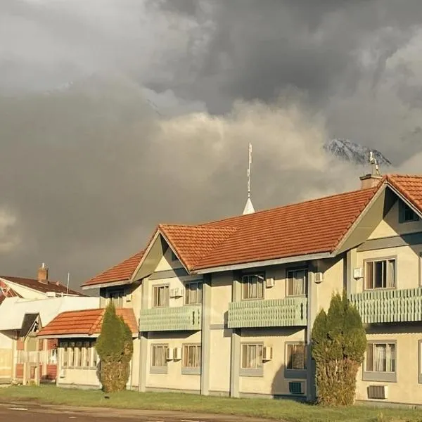 Stork Nest Inn, hotel in Smithers