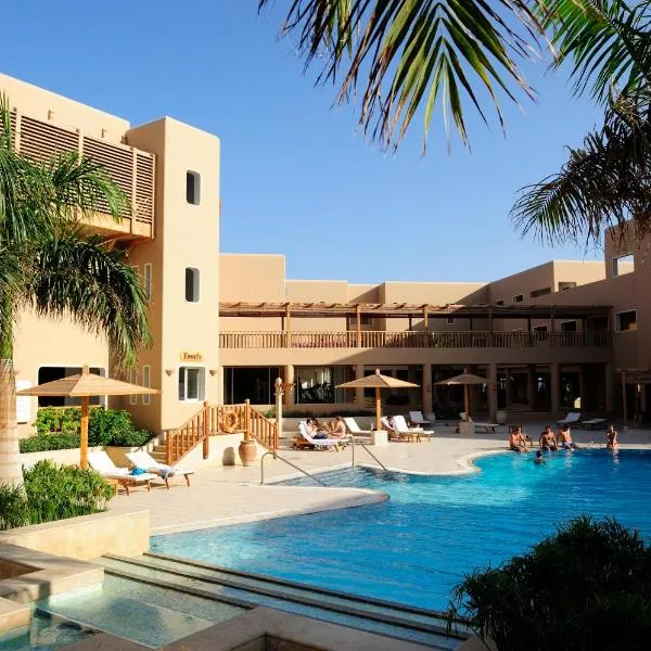 The Breakers Diving and Surfing Lodge Soma Bay, hotel in Hurghada