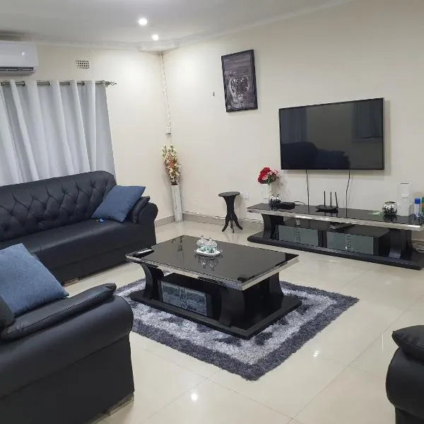 Artem Apartments - Apartment 3, hotel in Kitwe