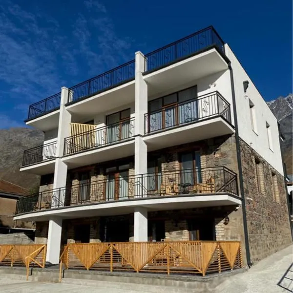Mood Hotel Kazbegi, hotel in Kazbegi