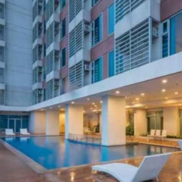 JohnStay, Manila