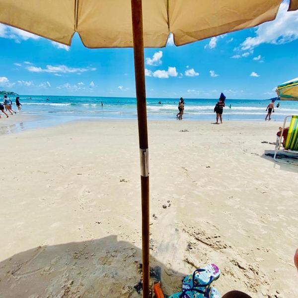 Bombinhas na Praia de Bombas, Lindo Apto a 50m do Mar