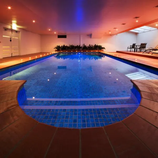 Canberra Parklands Central Apartment Hotel Official, hotel in Canberra