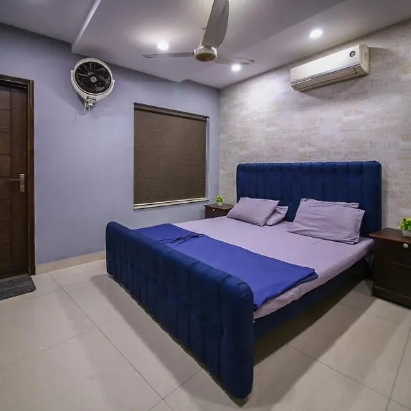 One & Two Bedrooms Apartment Near DHA & Airport, hotell sihtkohas Lahore