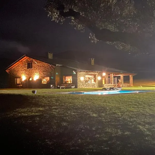 Ca l’Andreu Suites, hotel v destinaci Alás