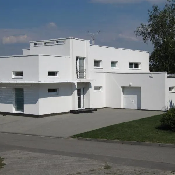 Vinařství Novotný, hotel a Čejkovice