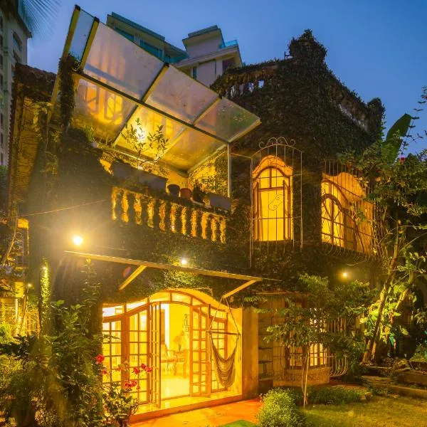 SaffronStays Birdsong, Madh - pet-friendly villa at Madh Island, hotel in Mumbai