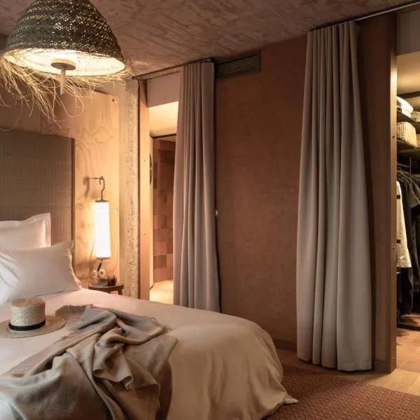 MOB House, hotel in Saint-Ouen