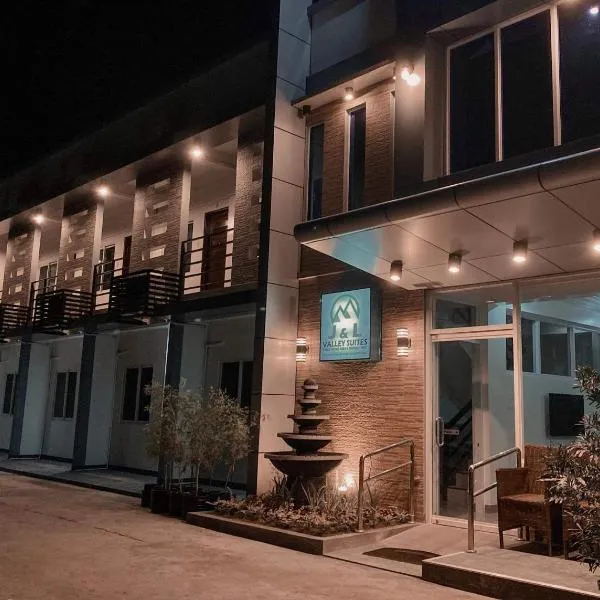 JL Valley Suites, hotel em Cidade de Cauayan